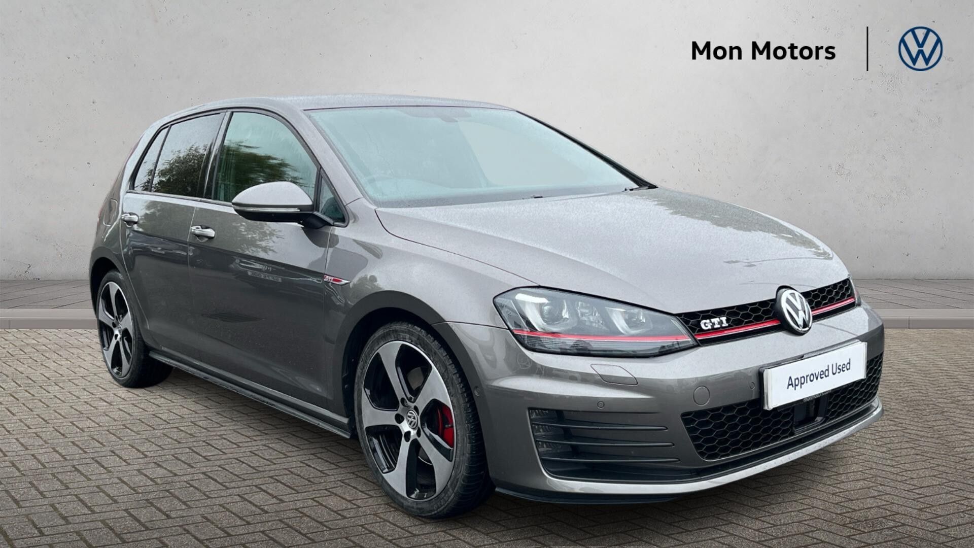 Main listing image - Volkswagen Golf