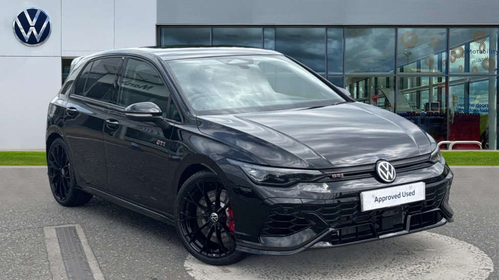 Main listing image - Volkswagen Golf