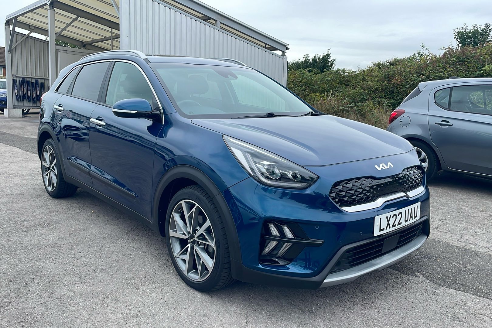 Main listing image - Kia Niro