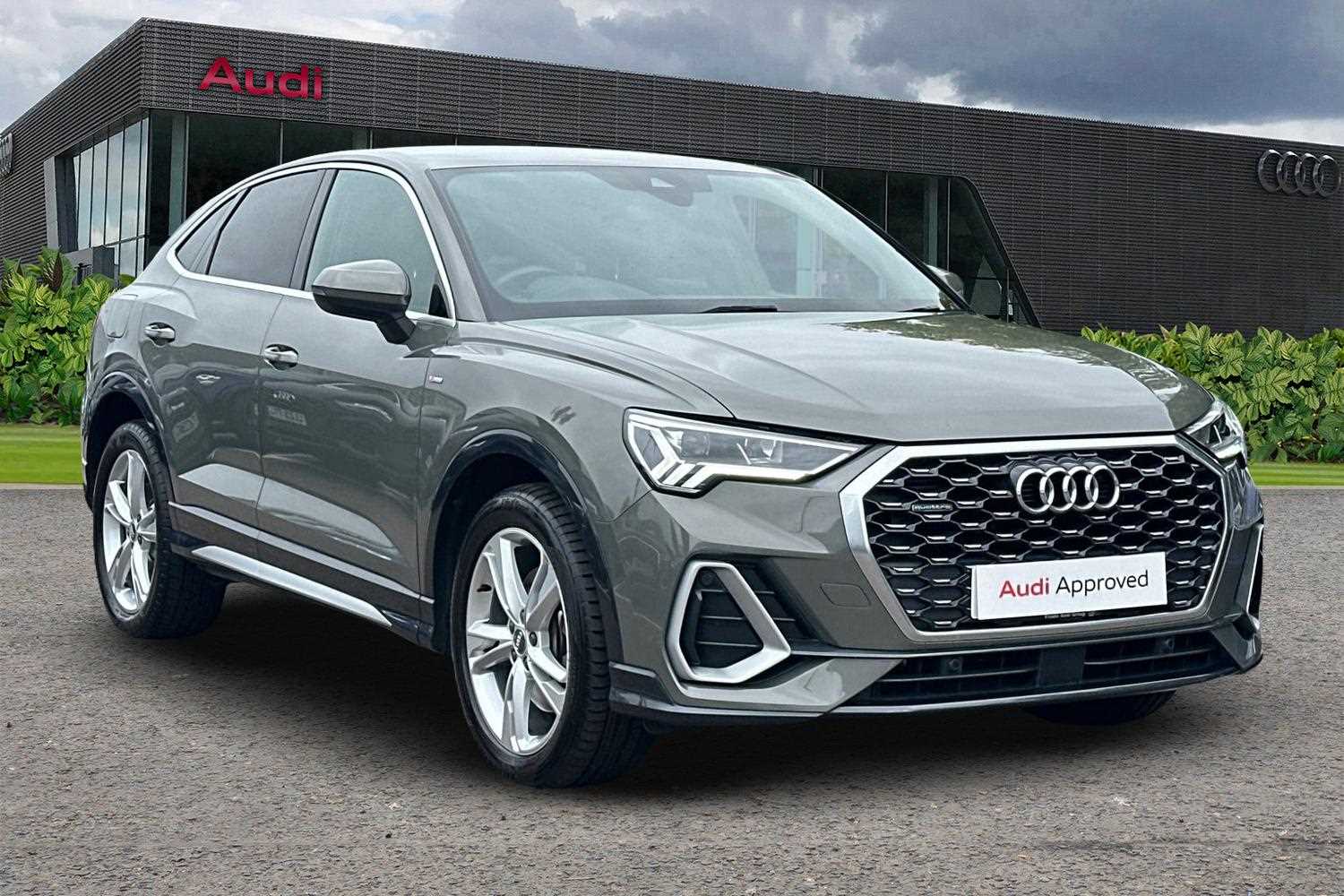 Main listing image - Audi Q3