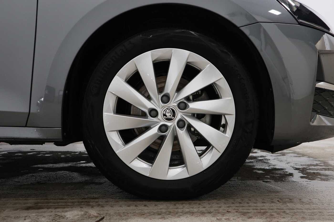 Main listing image - Skoda Octavia