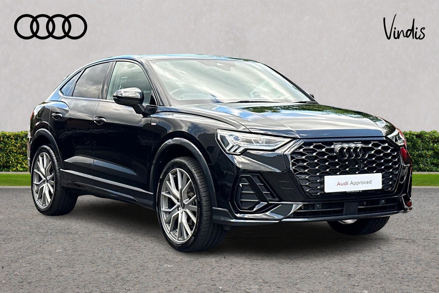 Main listing image - Audi Q3