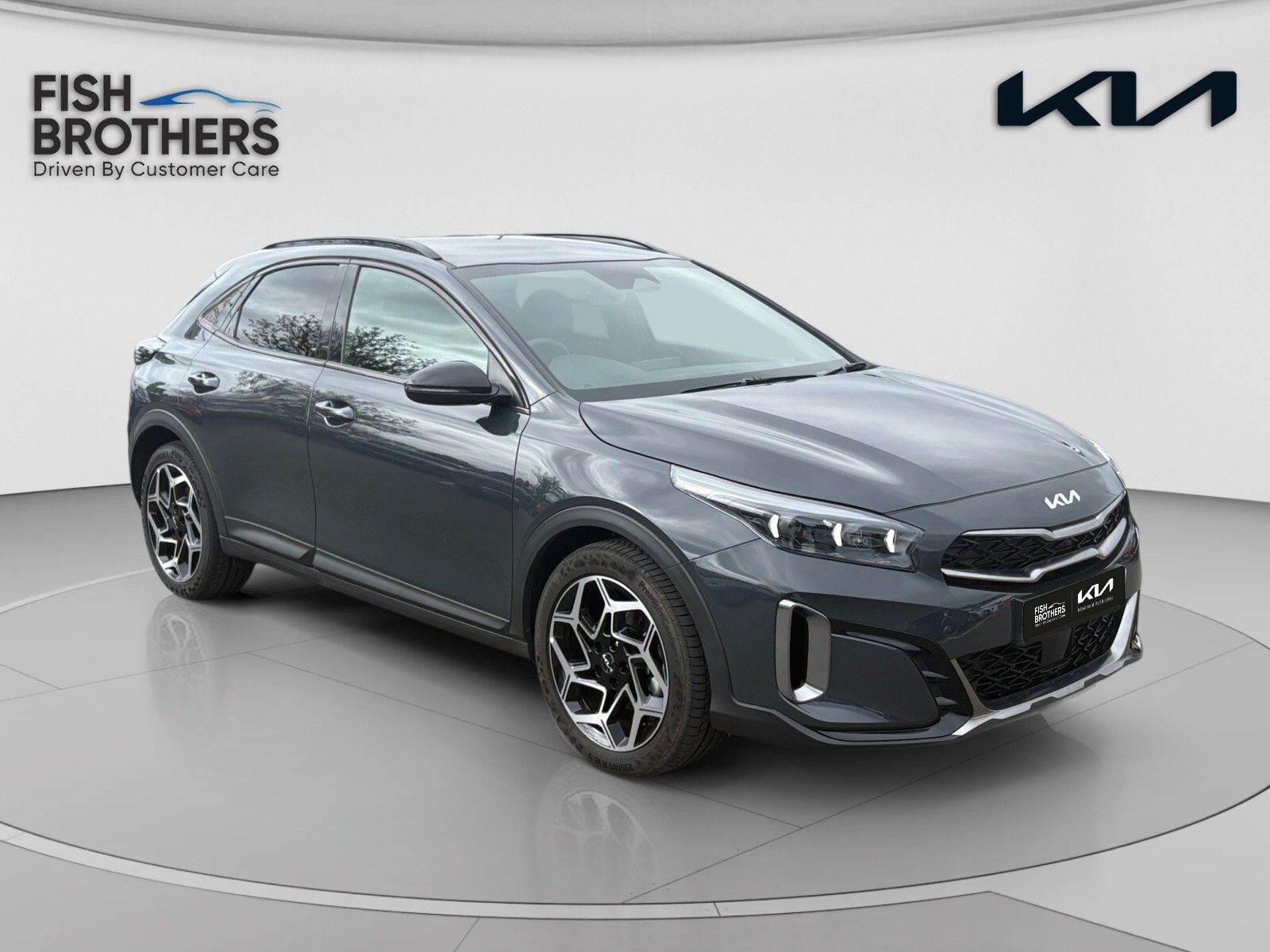 Main listing image - Kia XCeed