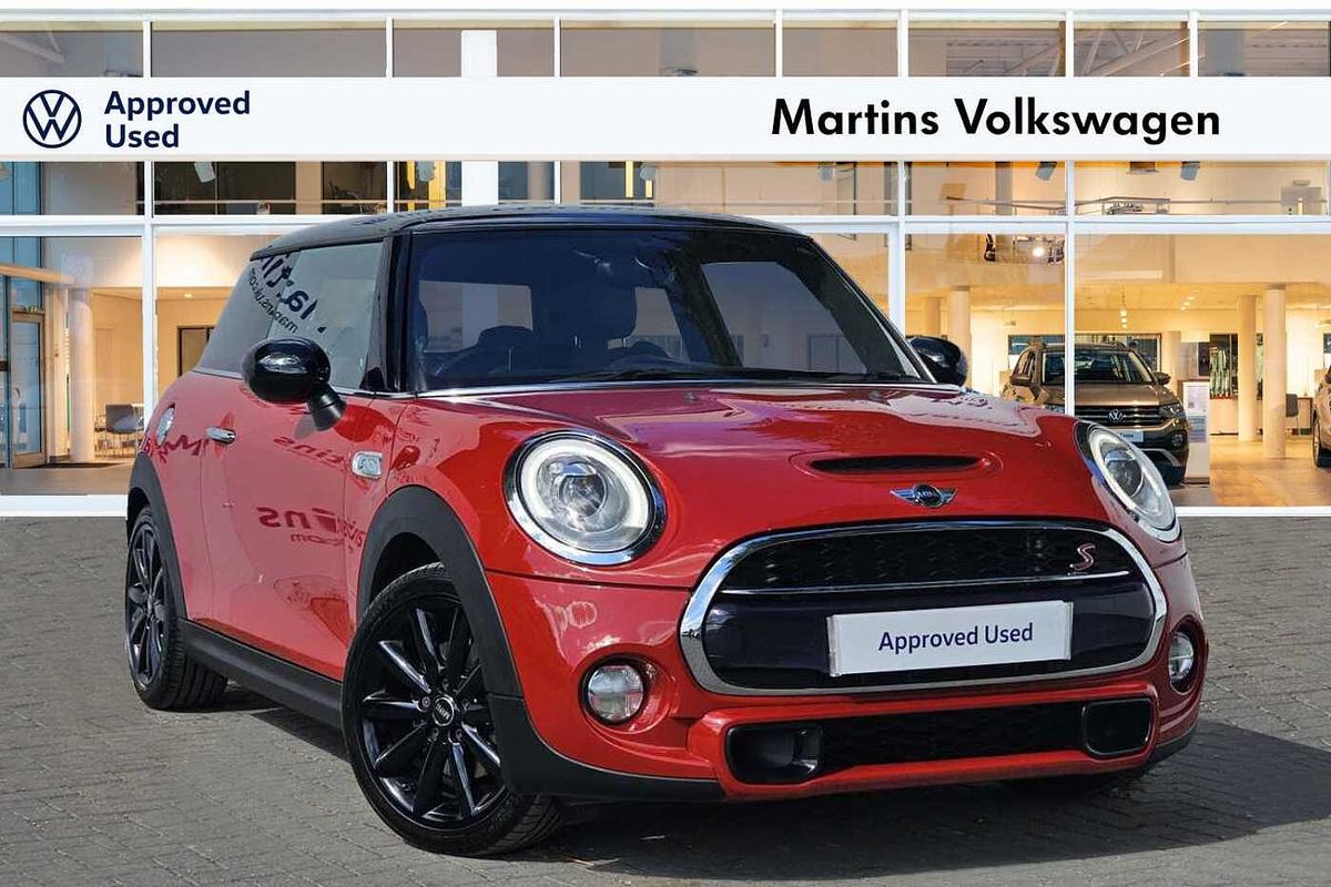 Main listing image - MINI Hatchback