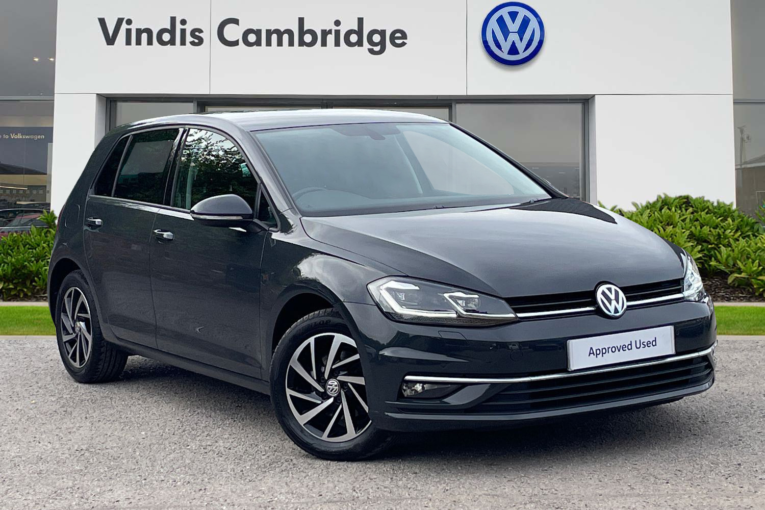 Main listing image - Volkswagen Golf