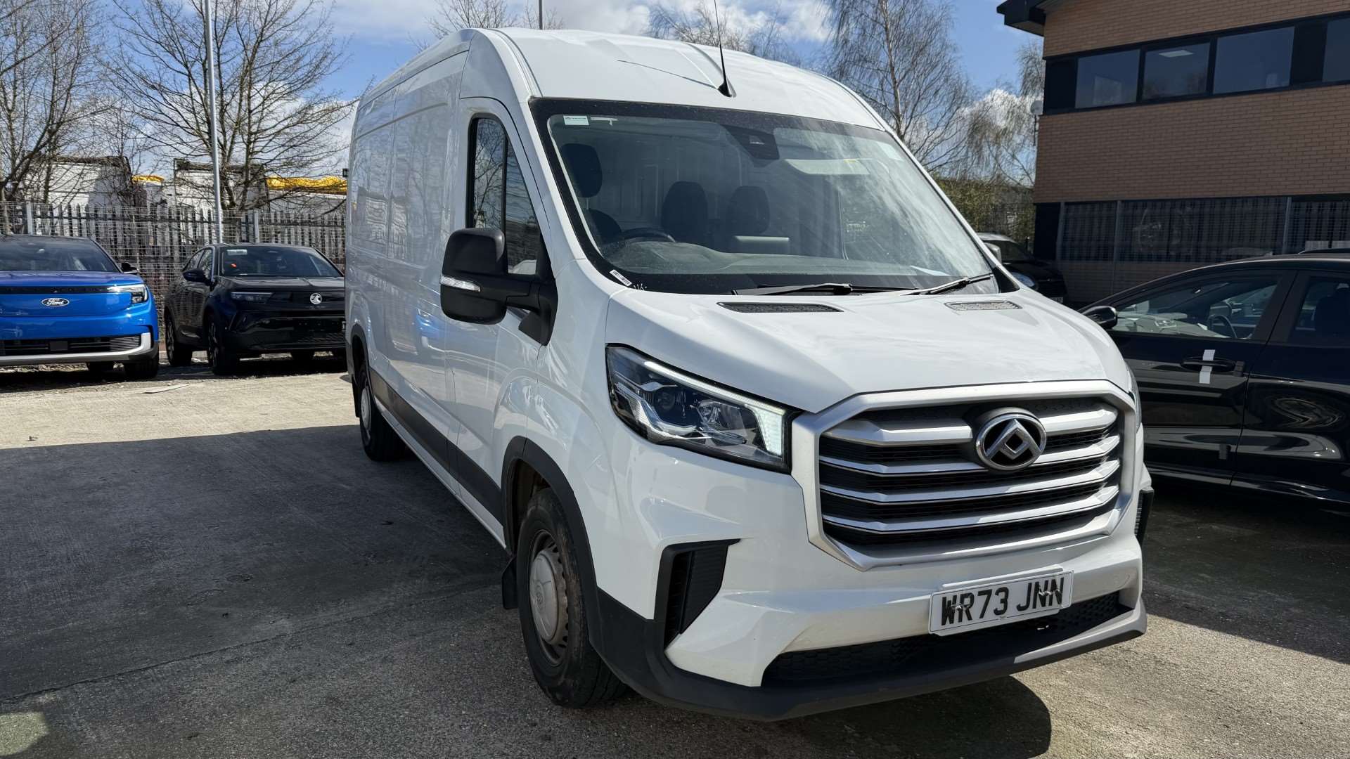 Main listing image - Maxus Deliver 9