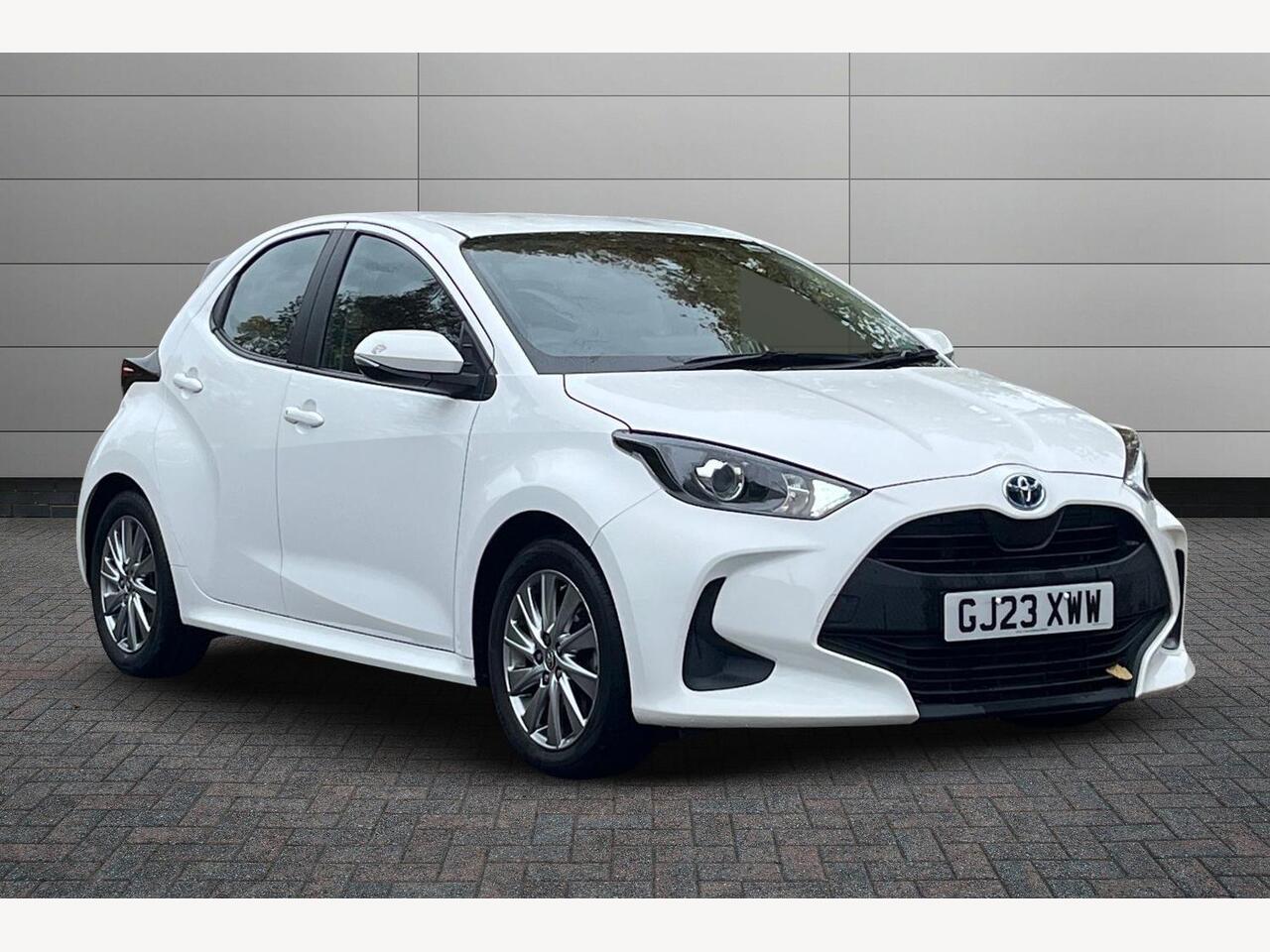 Main listing image - Toyota Yaris
