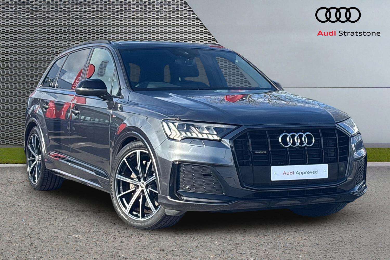 Main listing image - Audi Q7
