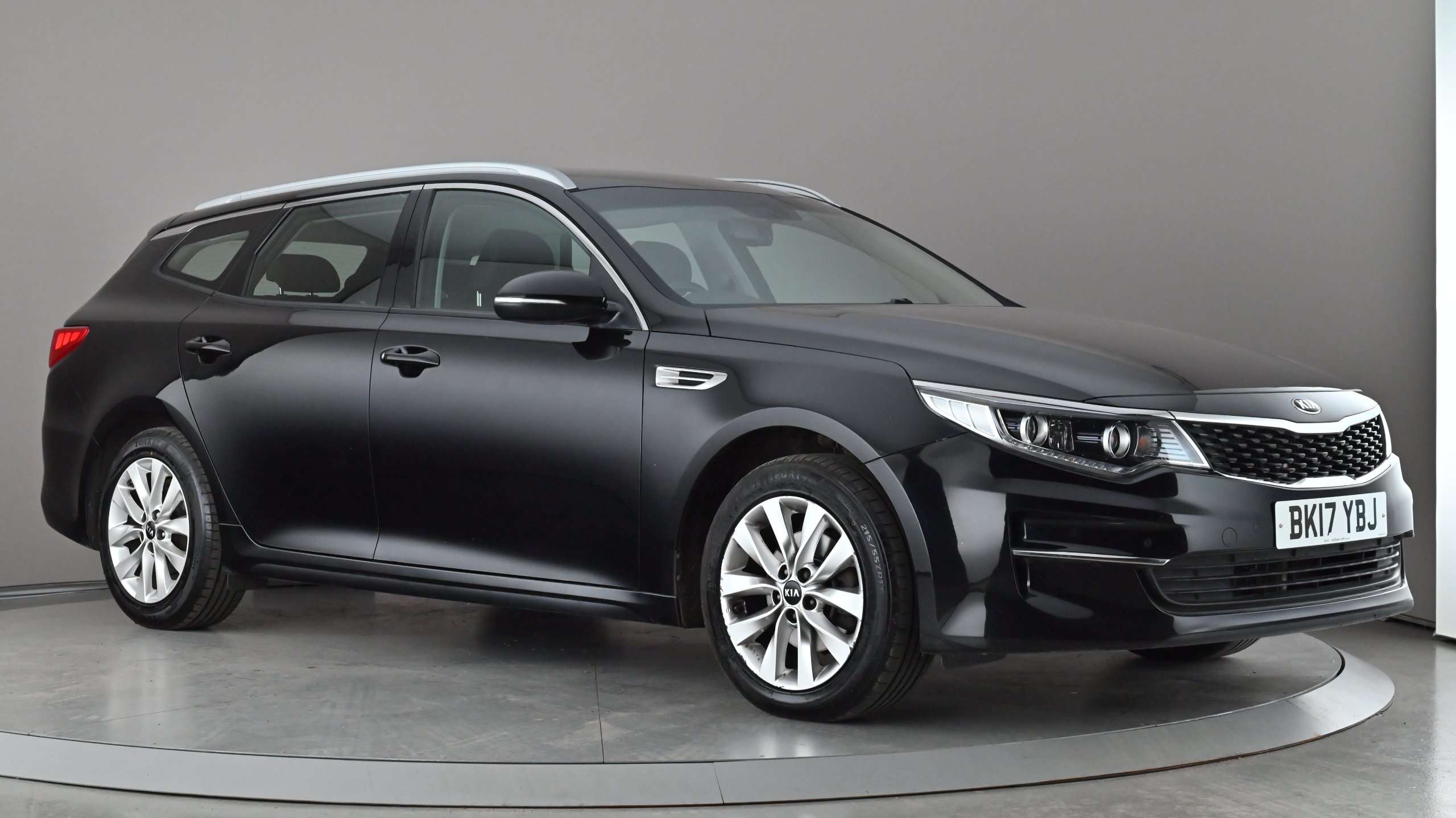 Main listing image - Kia Optima
