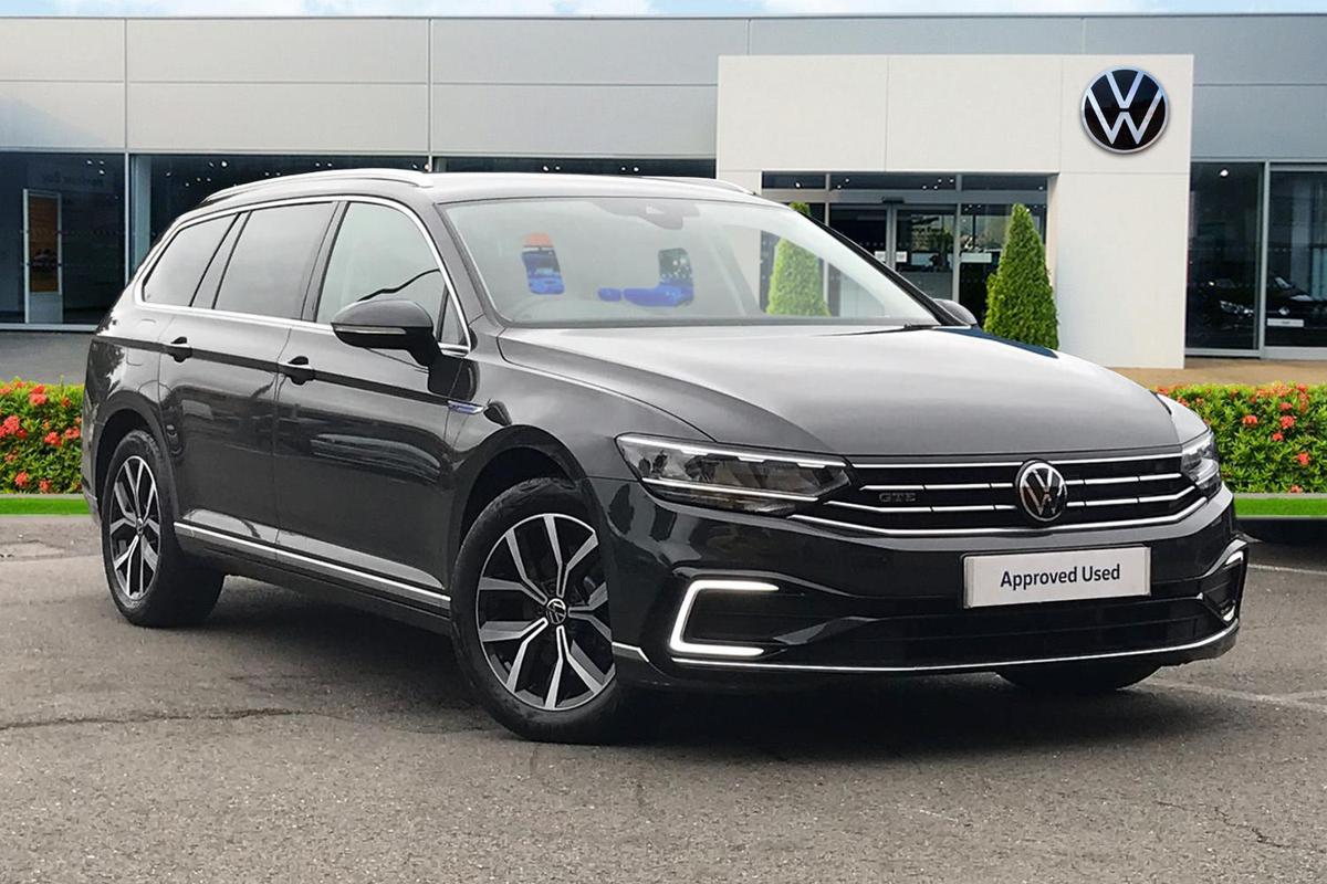 Main listing image - Volkswagen Passat GTE