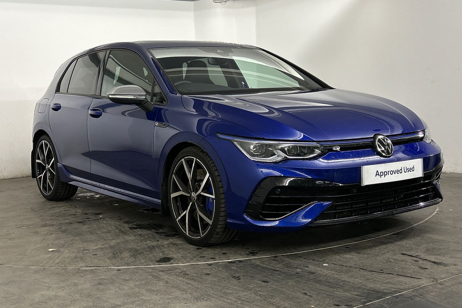 Main listing image - Volkswagen Golf R