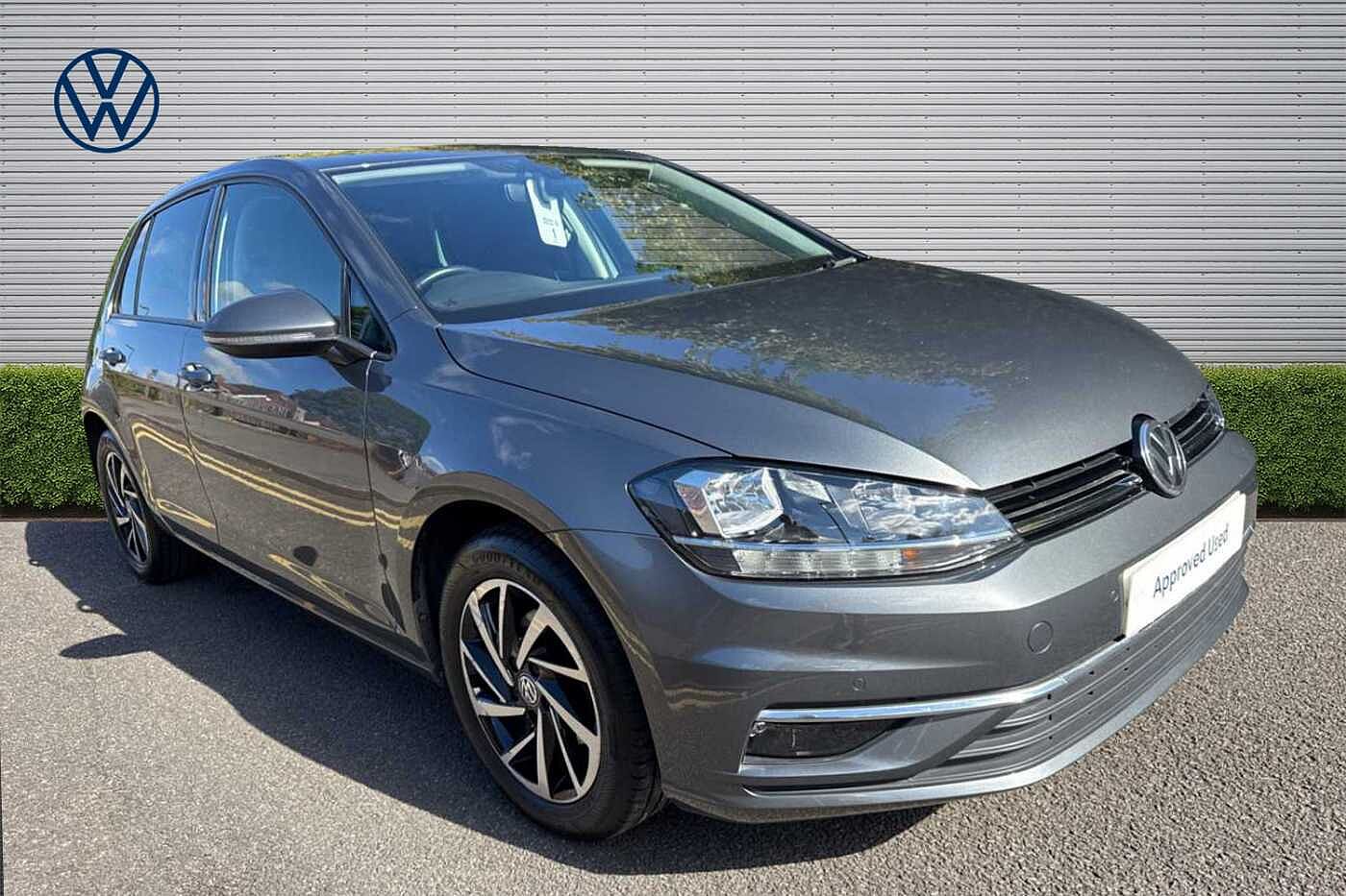 Main listing image - Volkswagen Golf