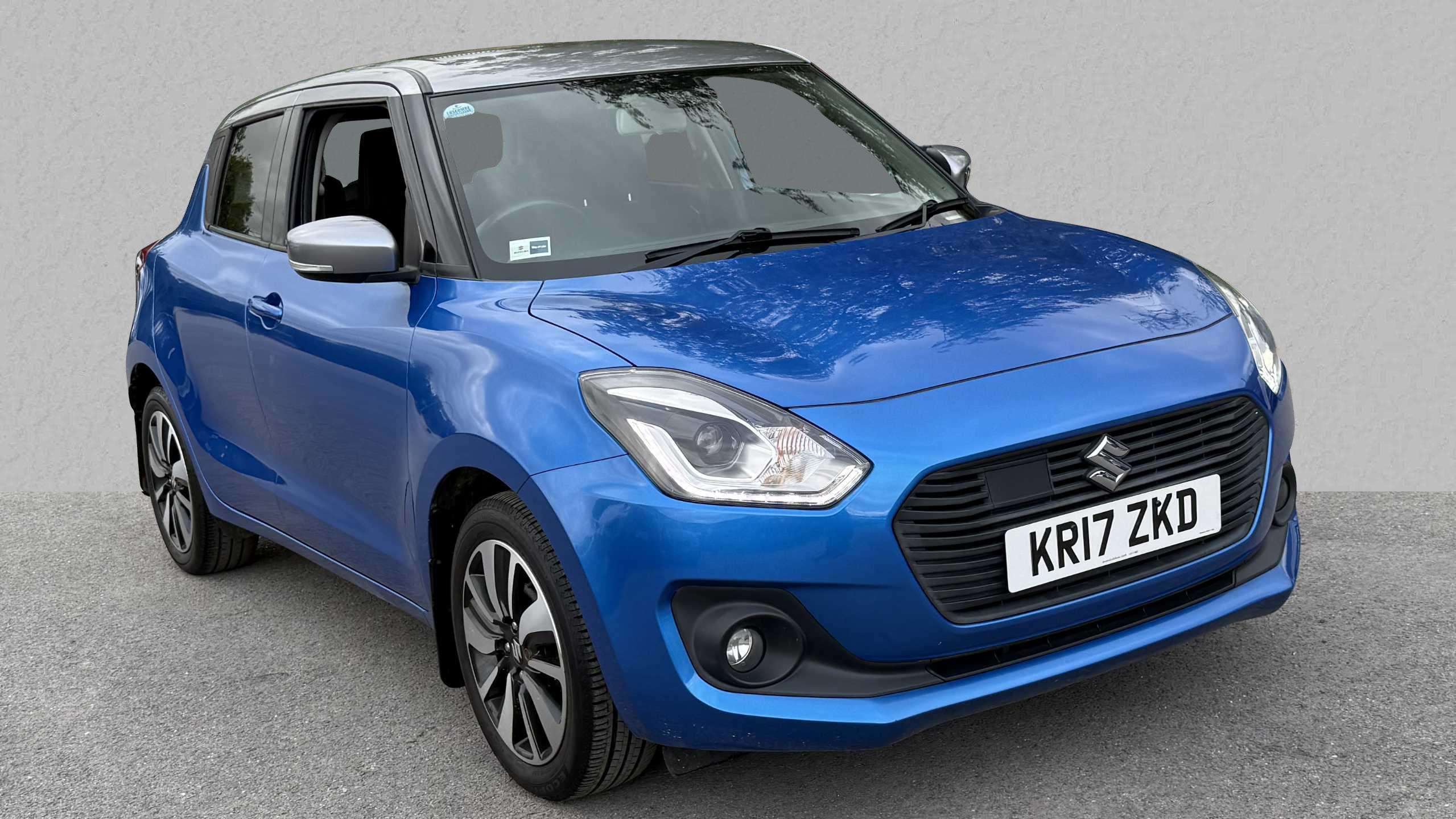 Main listing image - Suzuki Swift