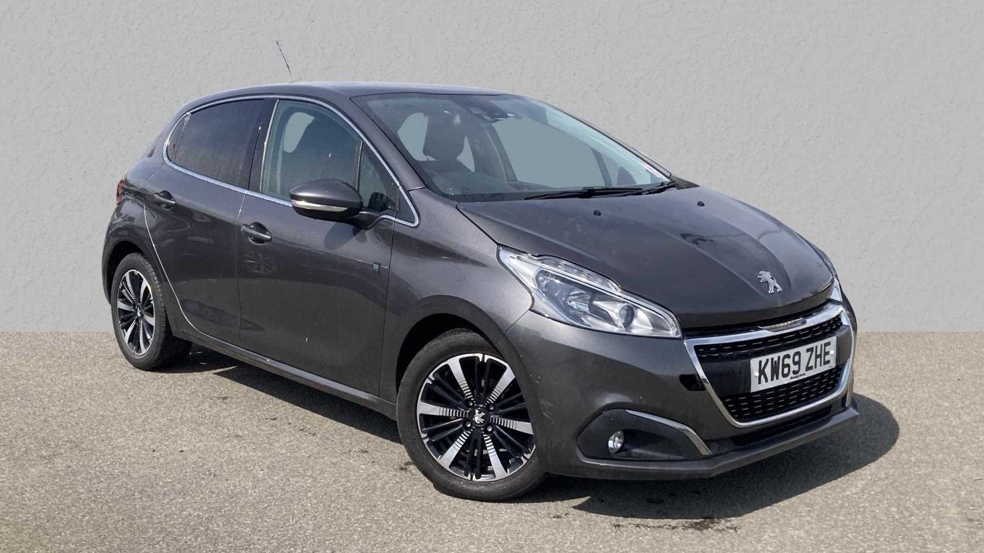 Main listing image - Peugeot 208