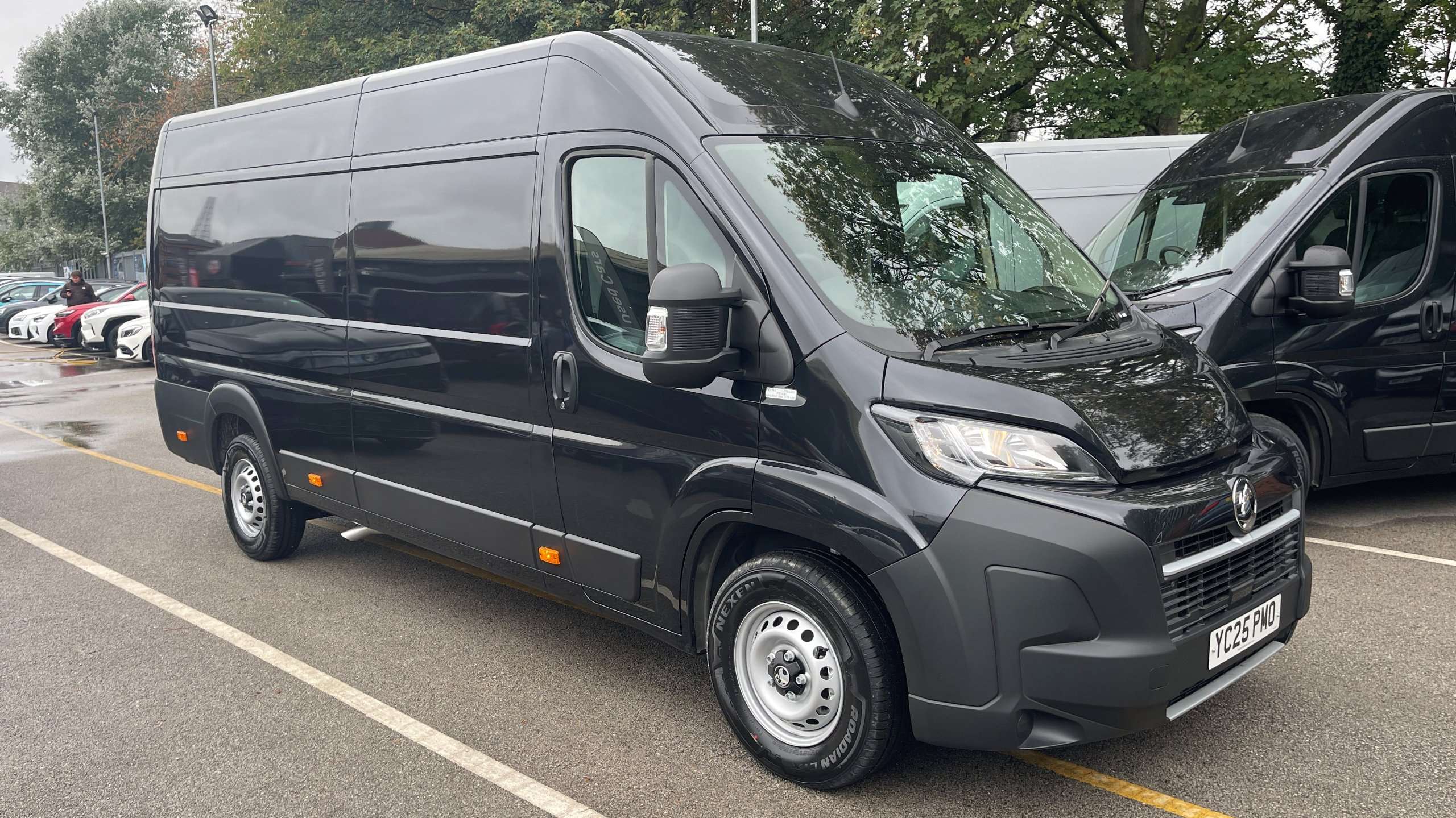 Main listing image - Vauxhall Movano