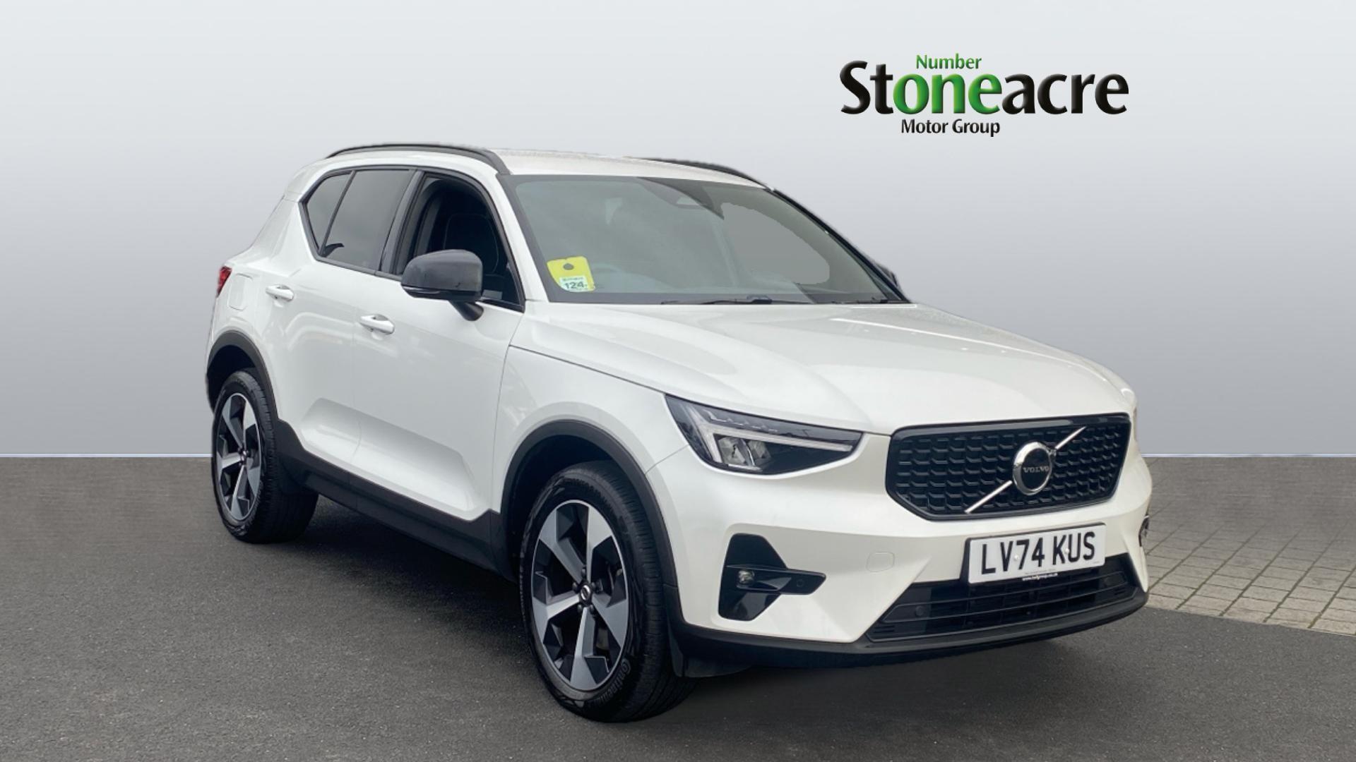 Main listing image - Volvo XC40