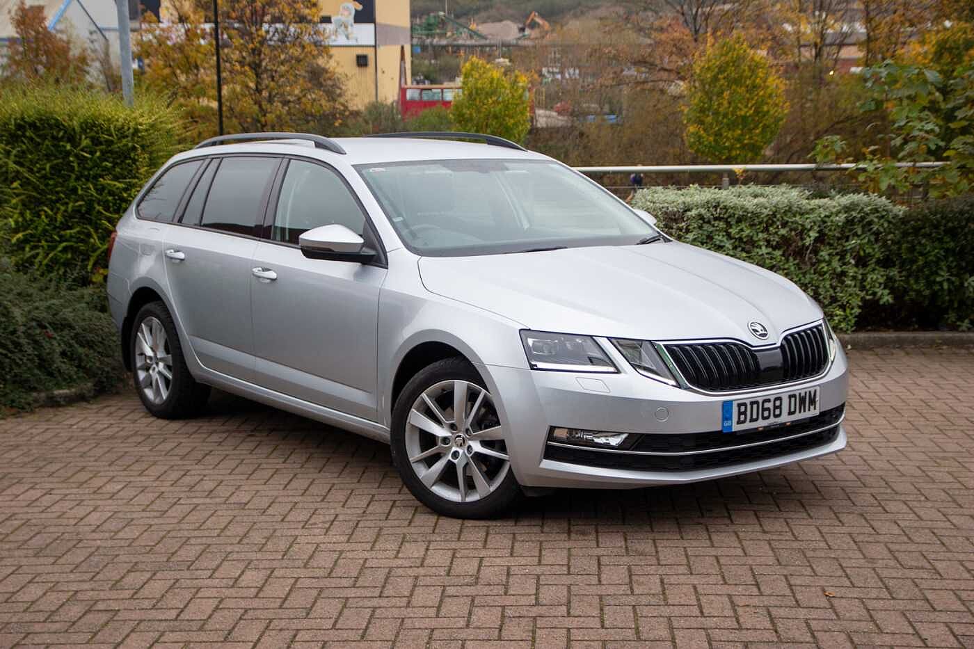 Main listing image - Skoda Octavia Estate