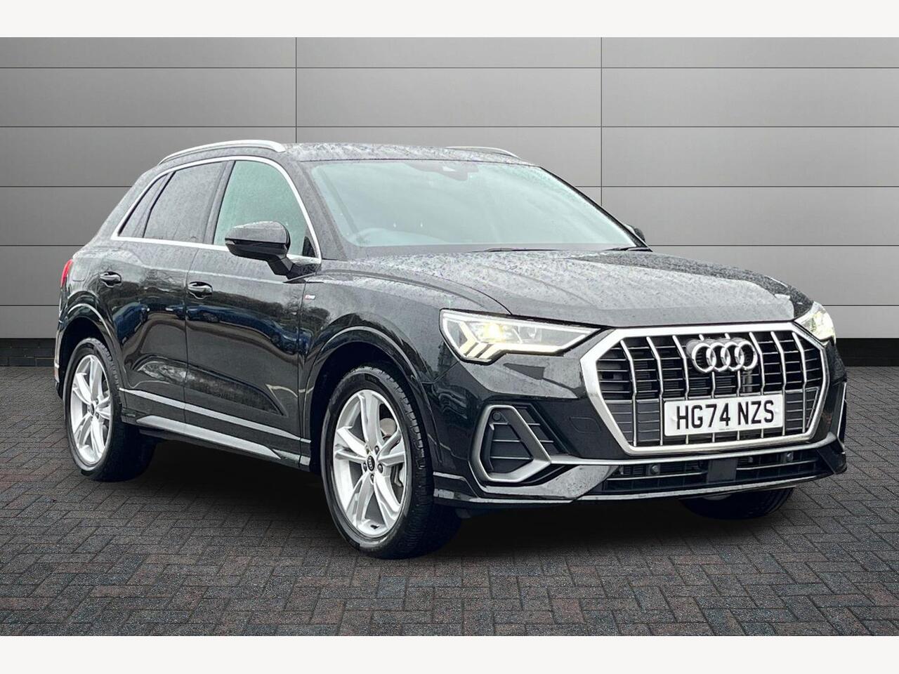 Main listing image - Audi Q3