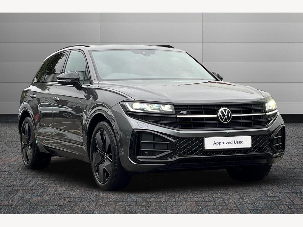 Main listing image - Volkswagen Touareg