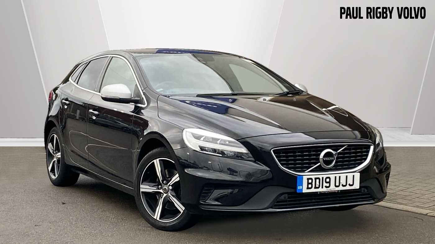 Main listing image - Volvo V40