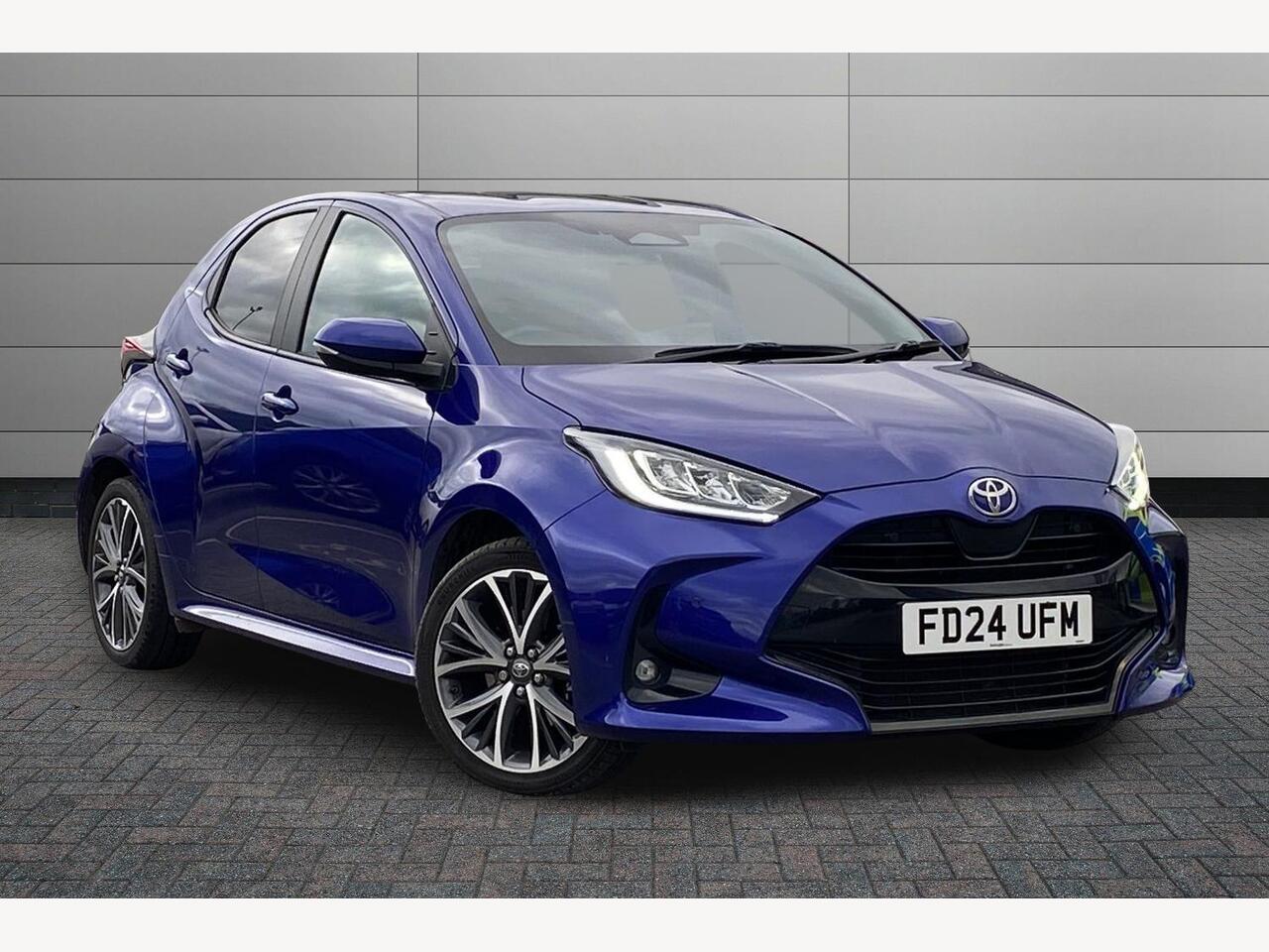 Main listing image - Toyota Yaris