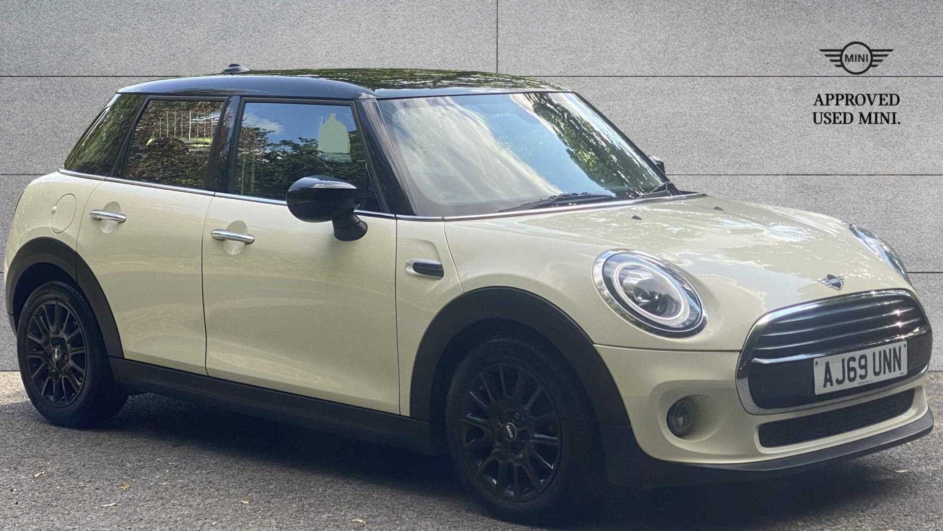 Main listing image - MINI Hatchback 5dr