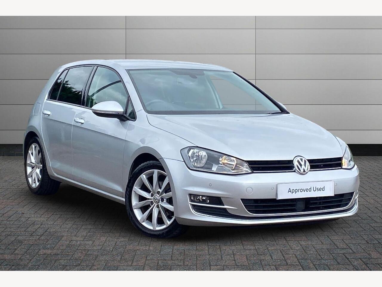 Main listing image - Volkswagen Golf