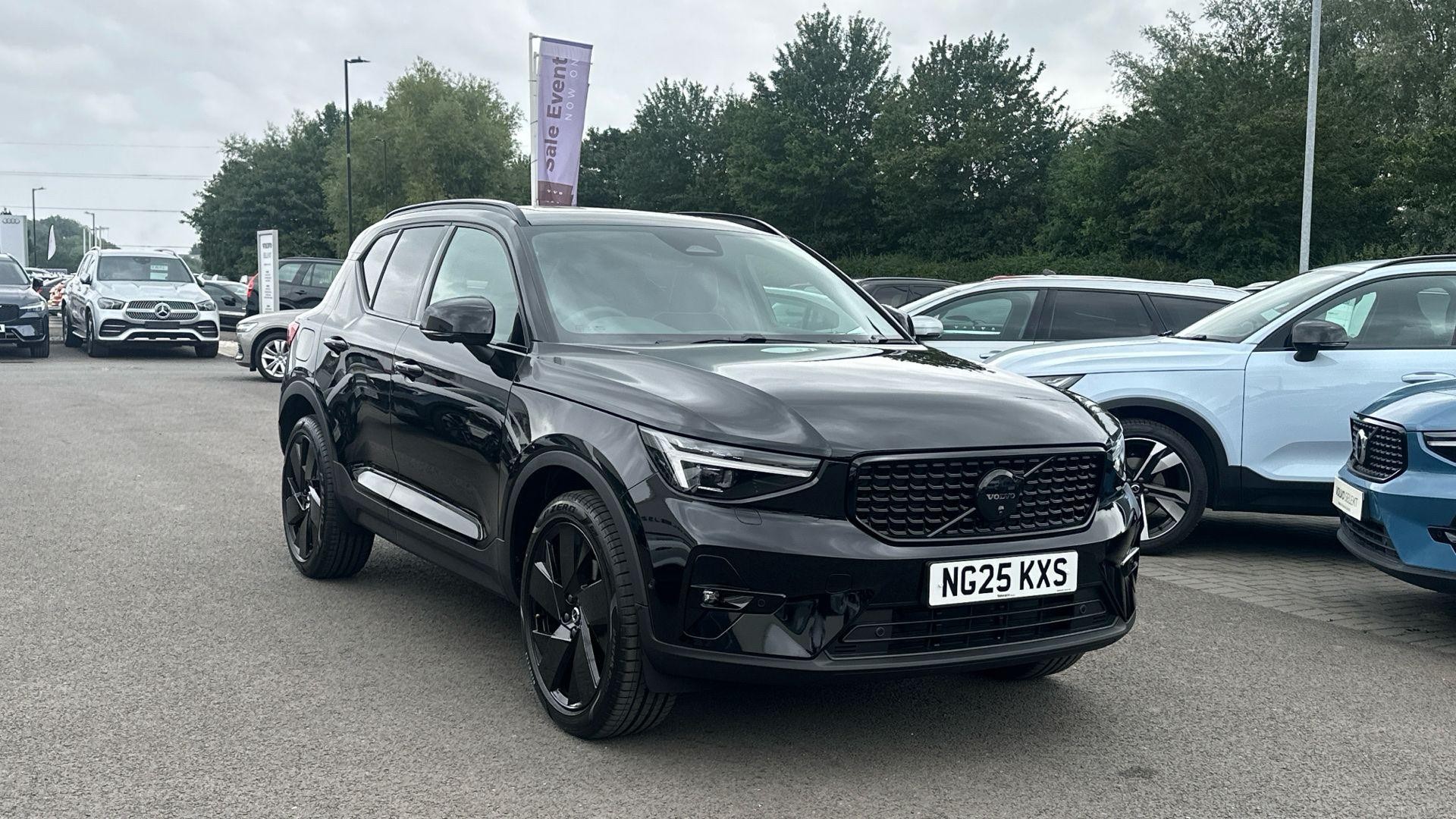 Main listing image - Volvo XC40