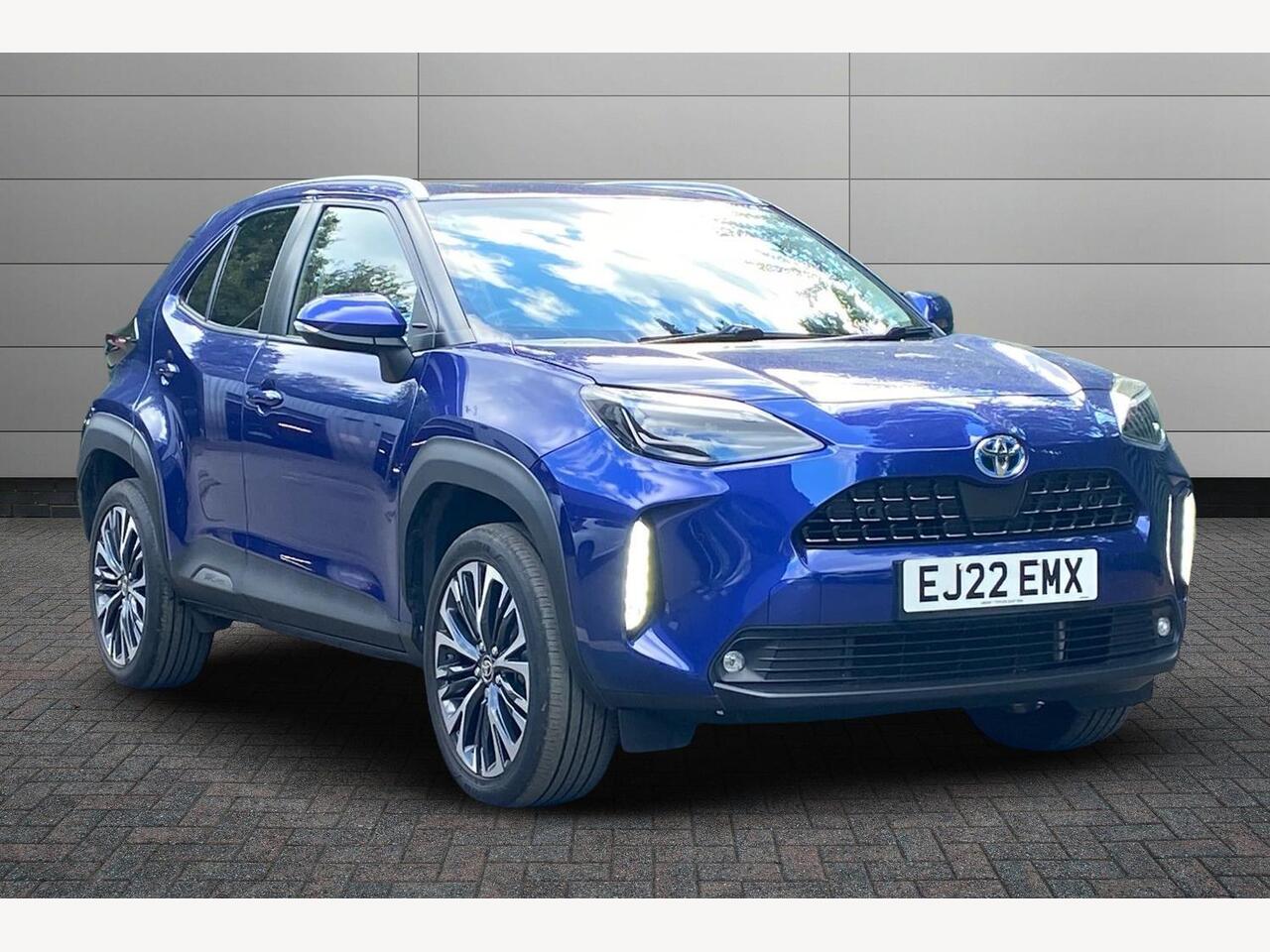 Main listing image - Toyota Yaris Cross