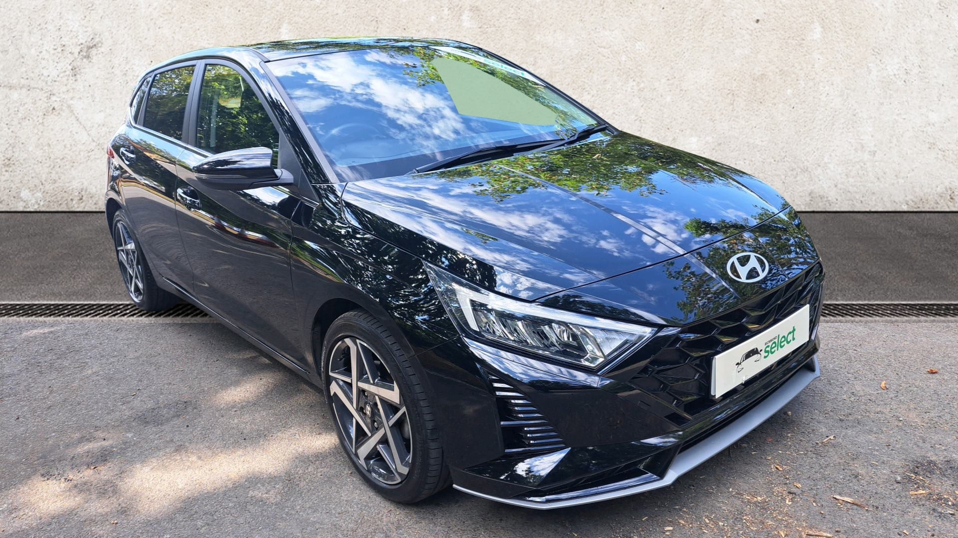 Main listing image - Hyundai i20