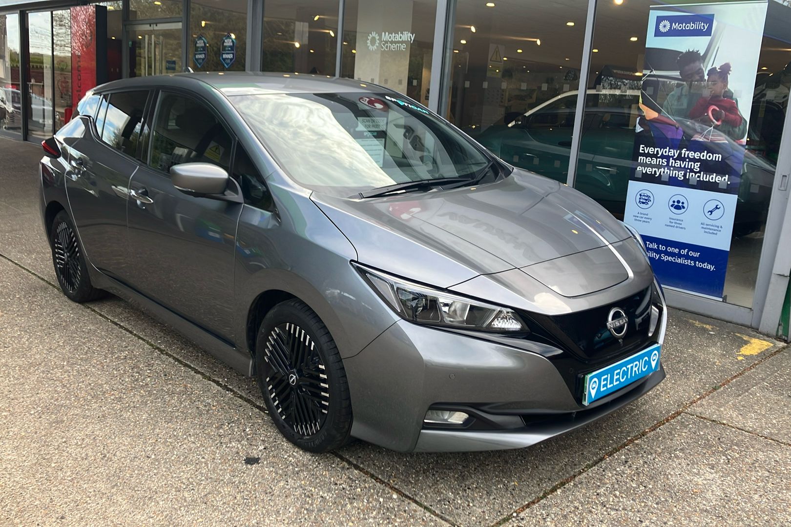 Main listing image - Nissan Leaf