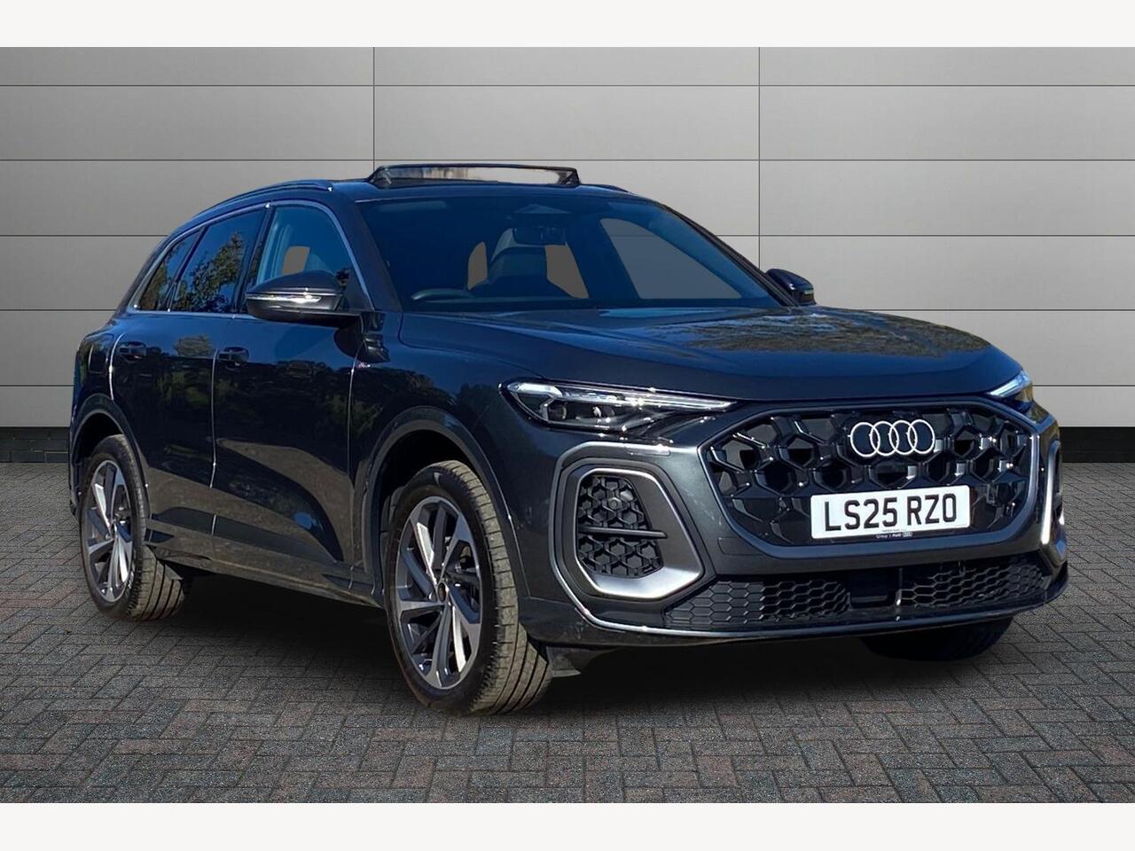 Main listing image - Audi Q5