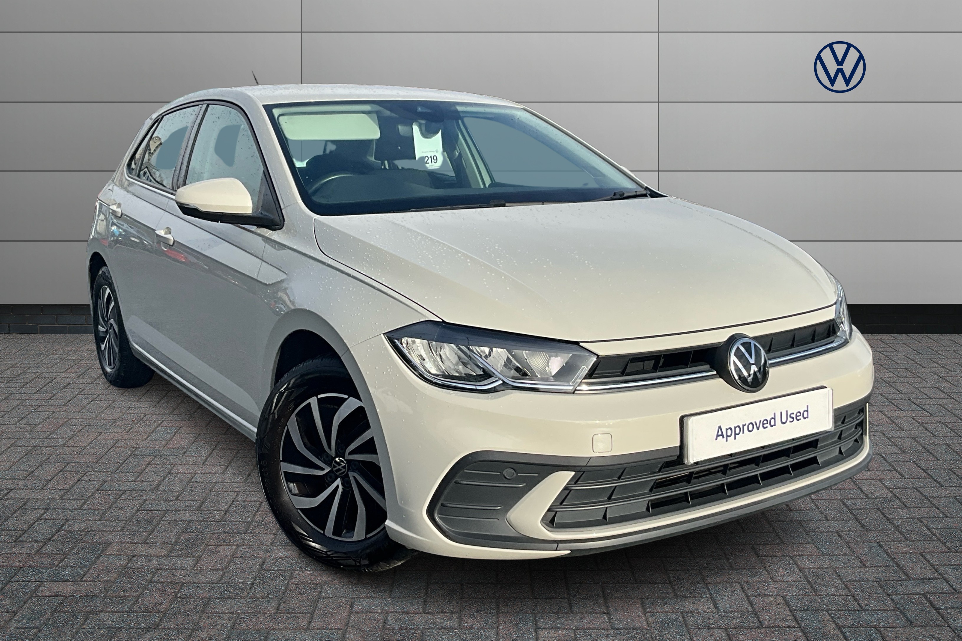 Main listing image - Volkswagen Polo