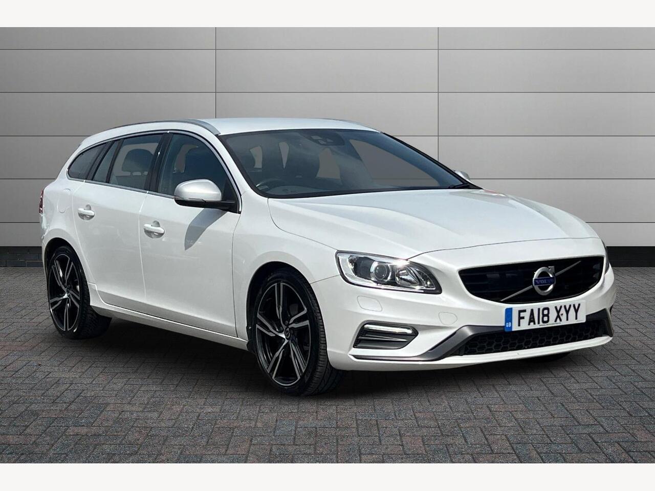 Main listing image - Volvo V60