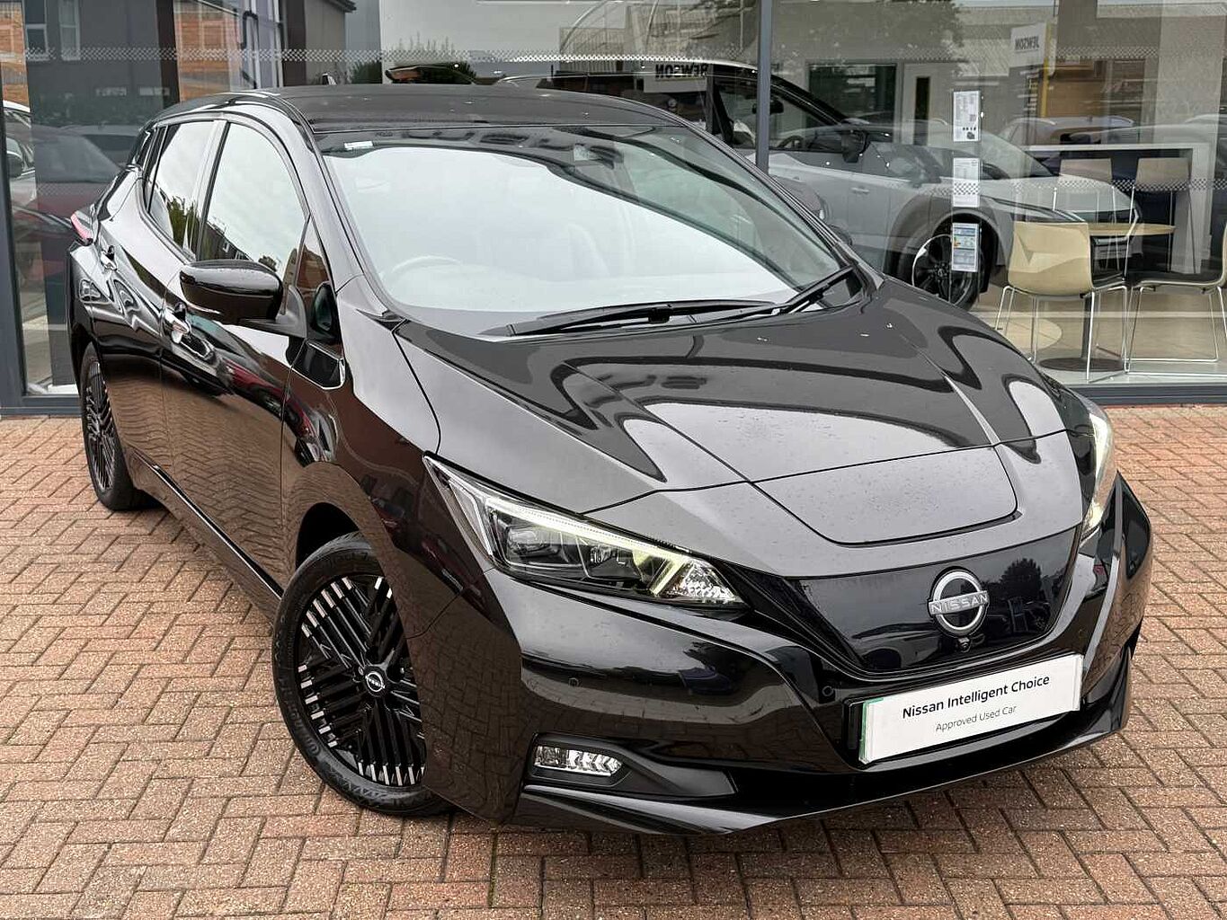 Main listing image - Nissan Leaf