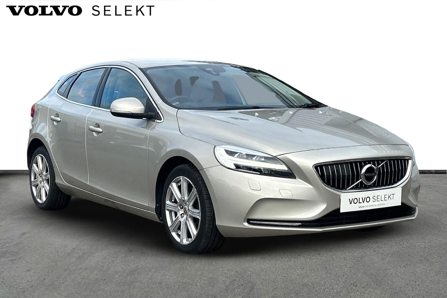 Main listing image - Volvo V40