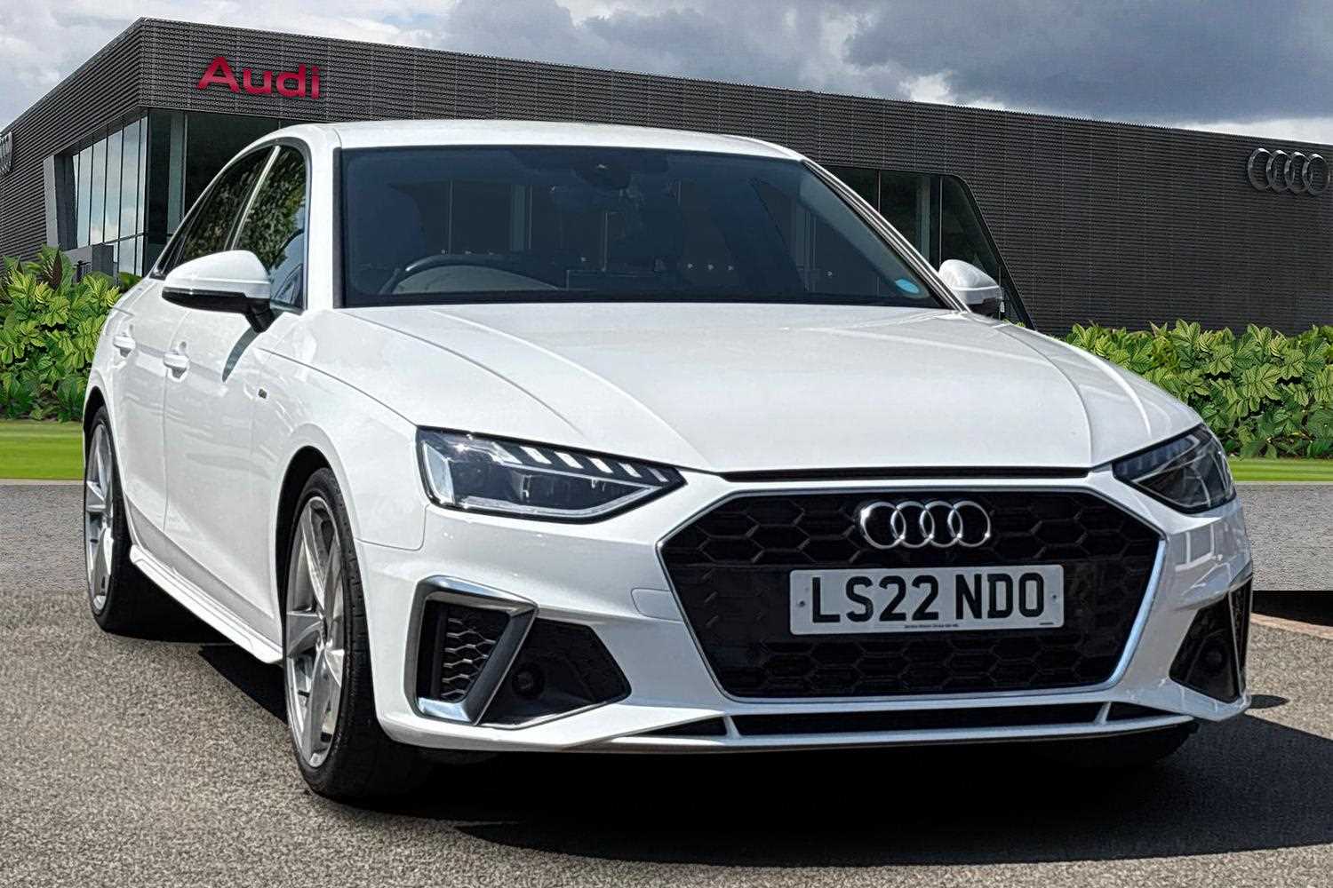 Main listing image - Audi A4