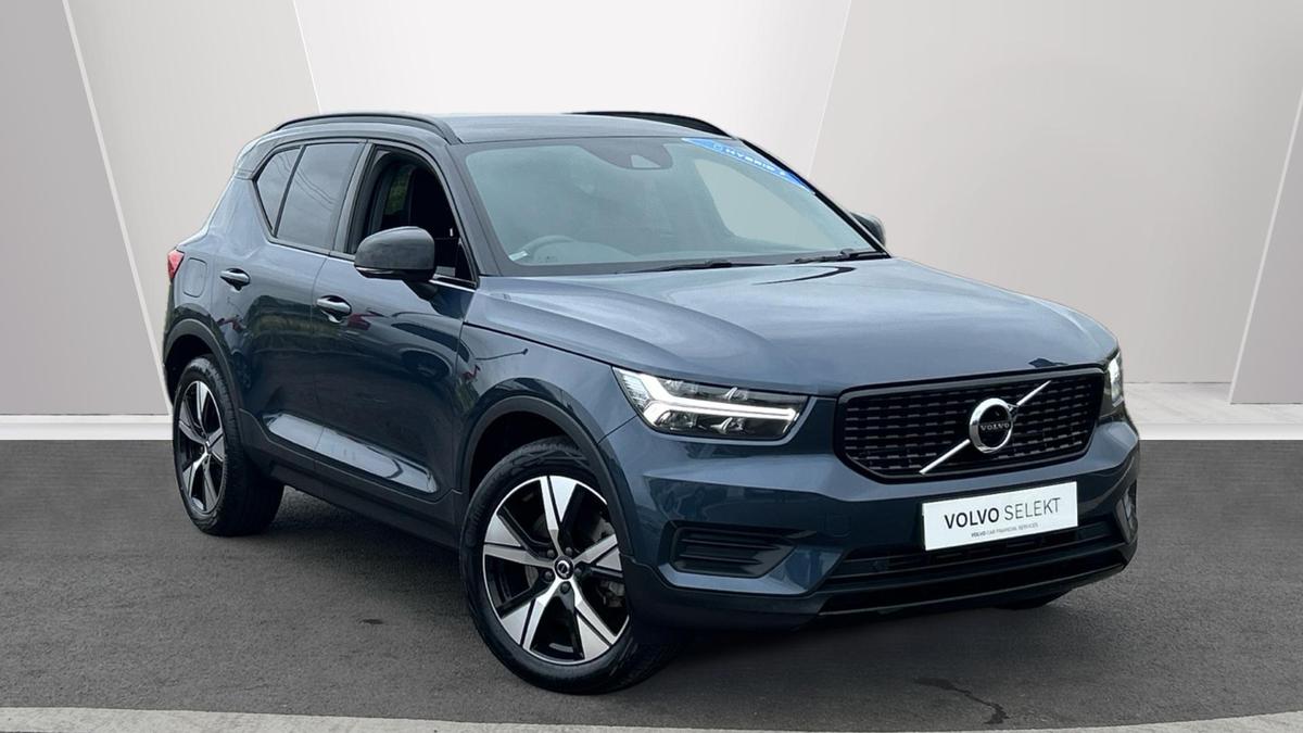 Main listing image - Volvo XC40 Recharge