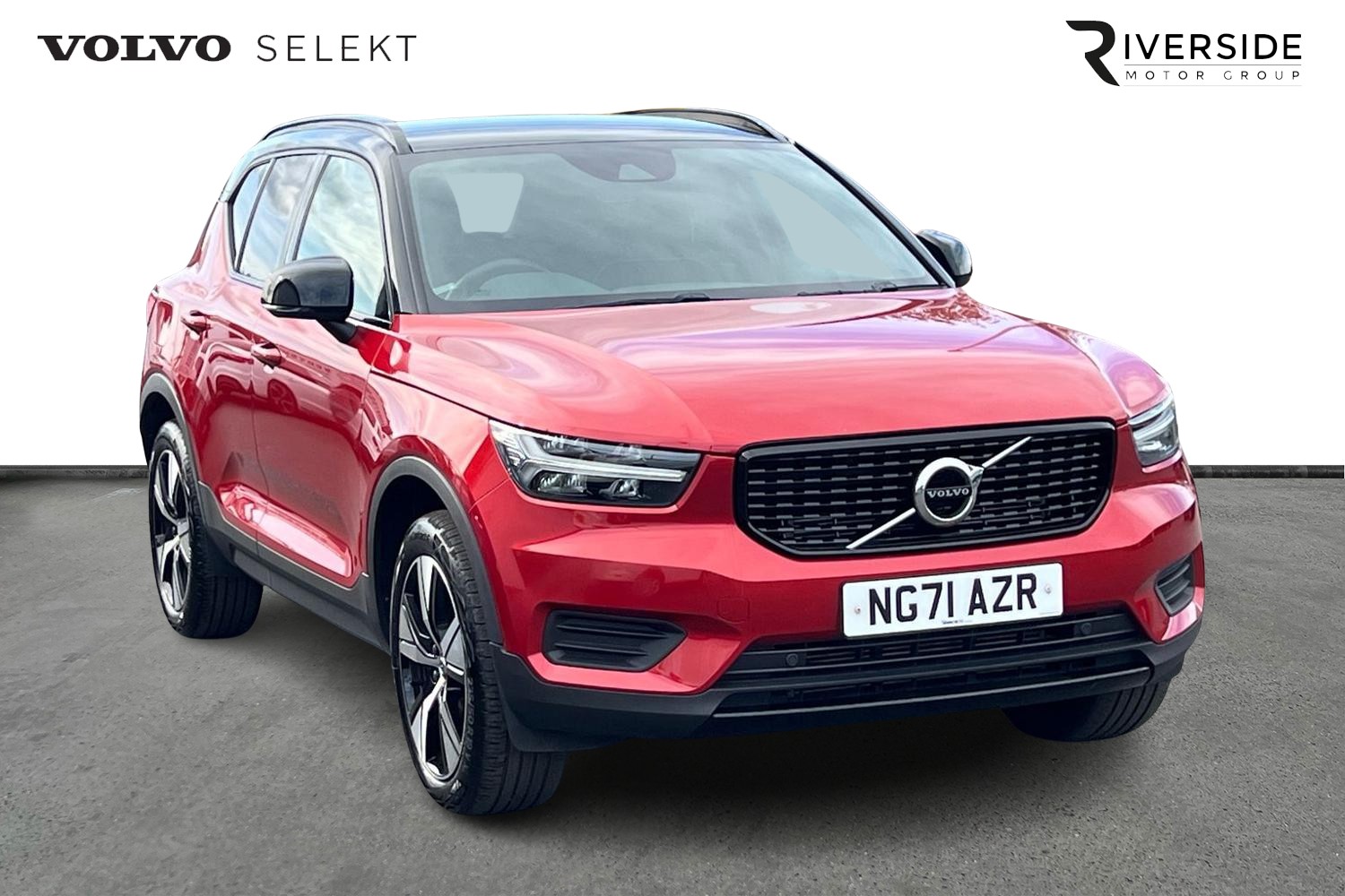 Main listing image - Volvo XC40 Recharge