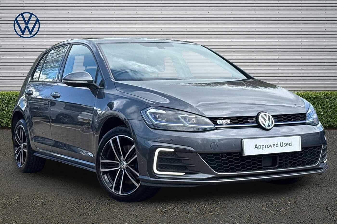 Main listing image - Volkswagen Golf GTE