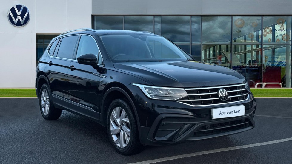 Main listing image - Volkswagen Tiguan Allspace