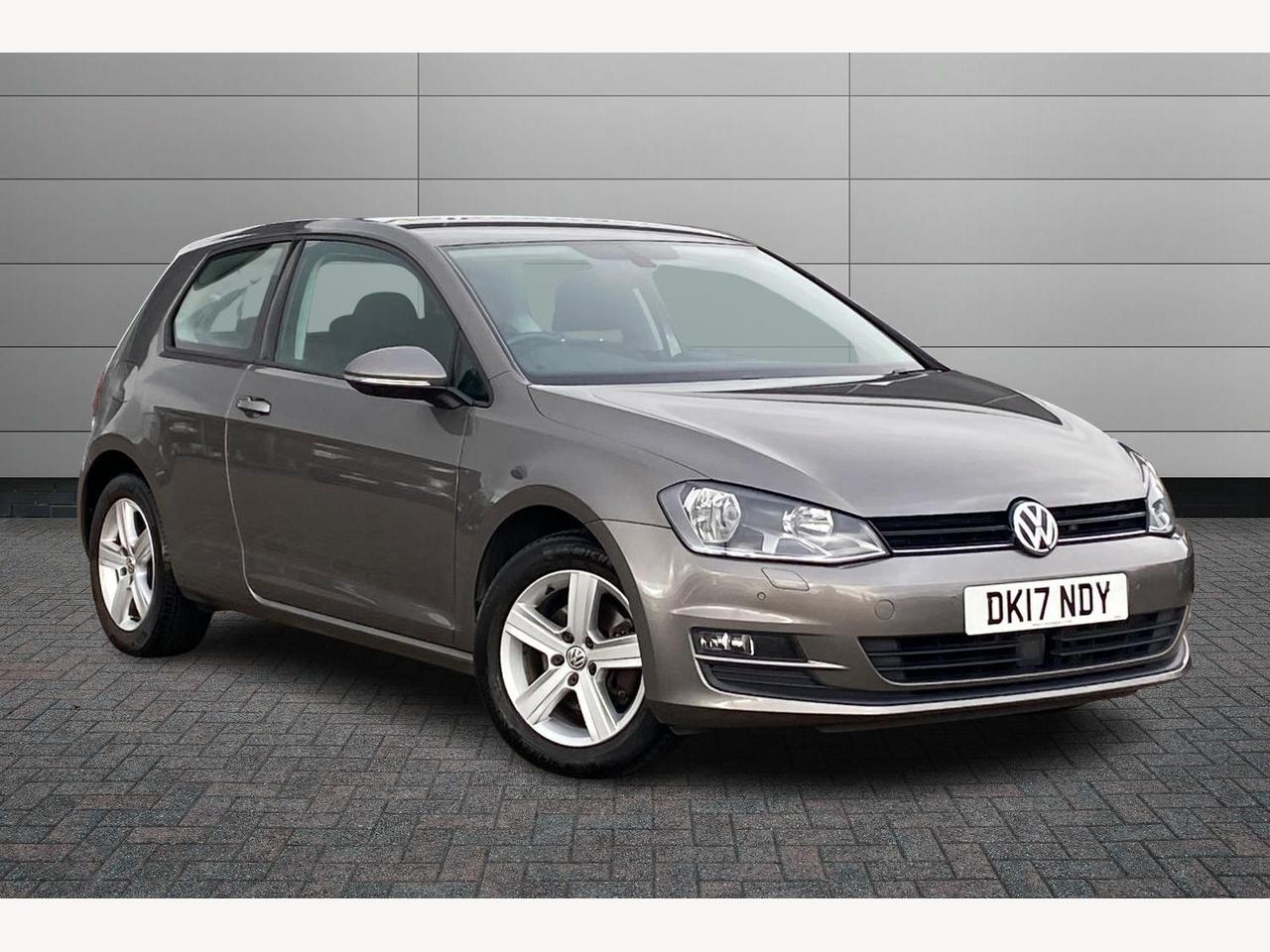 Main listing image - Volkswagen Golf