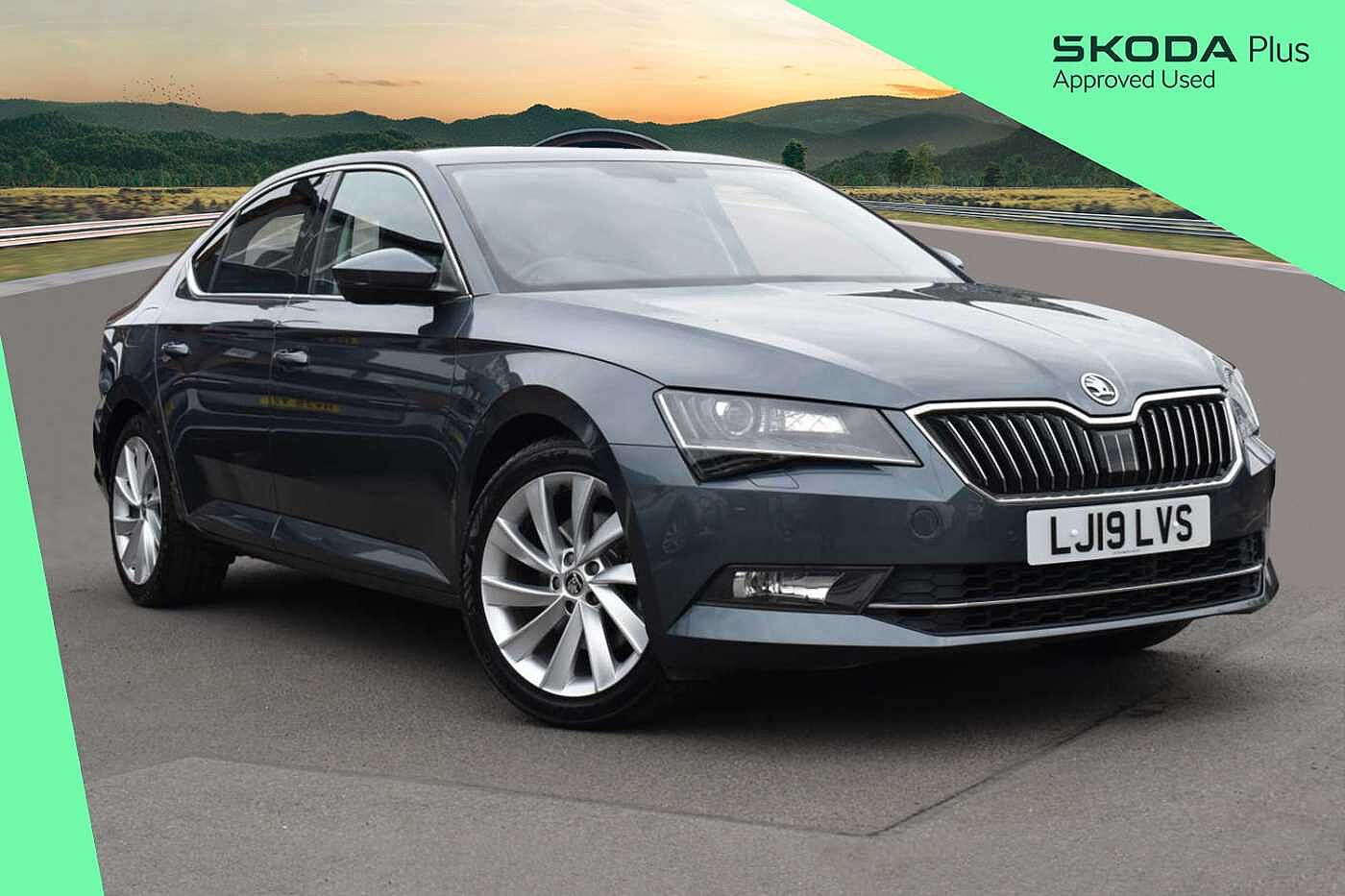 Main listing image - Skoda Superb