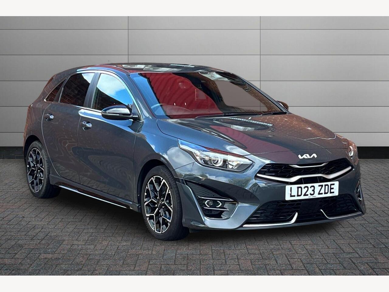 Main listing image - Kia Ceed