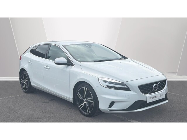 Main listing image - Volvo V40