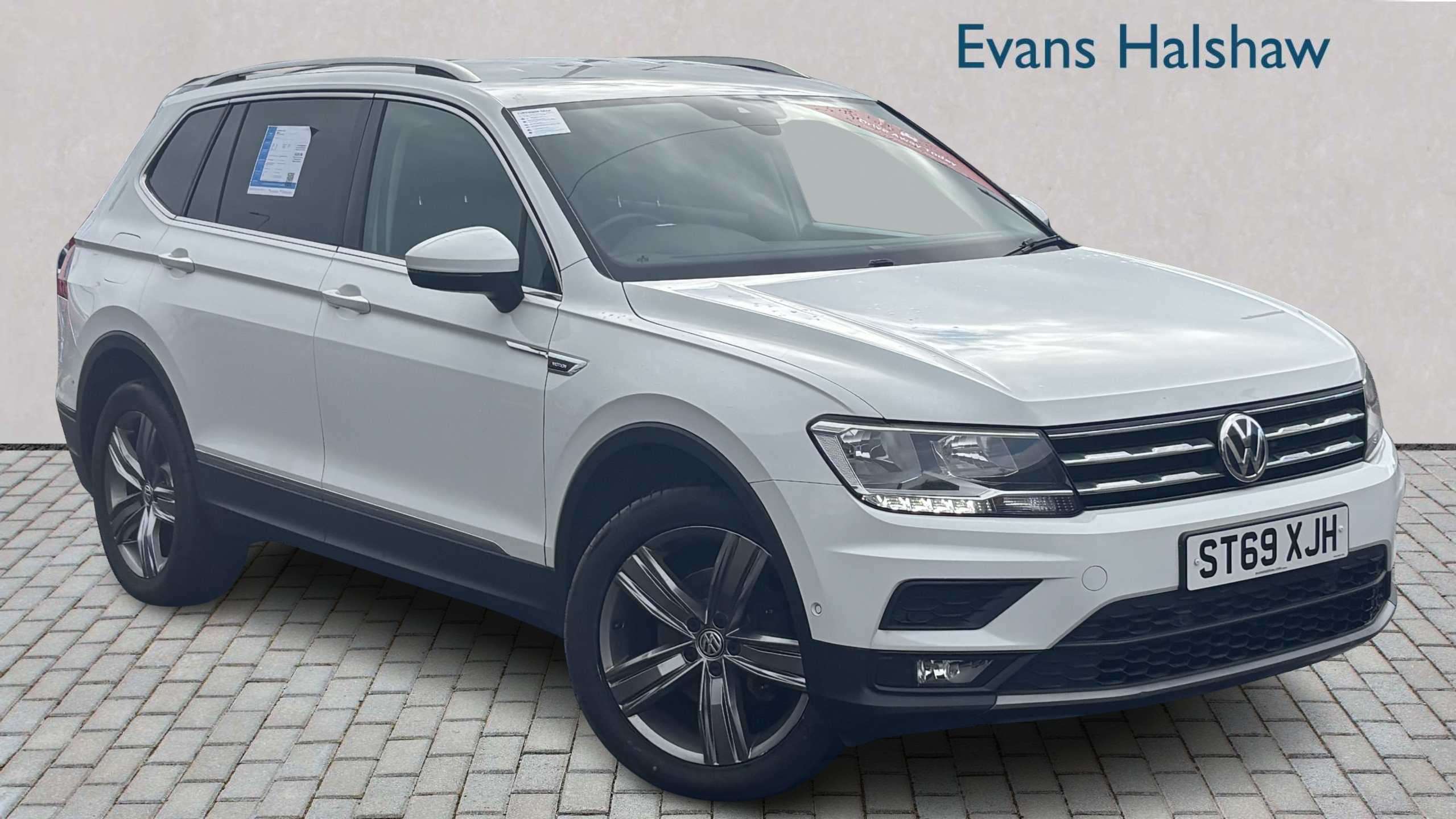 Main listing image - Volkswagen Tiguan Allspace