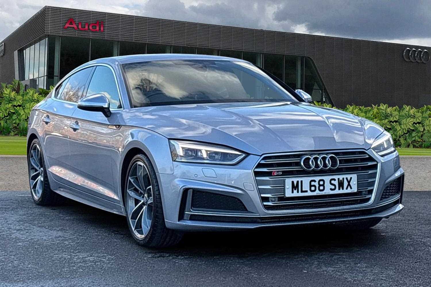 Main listing image - Audi S5