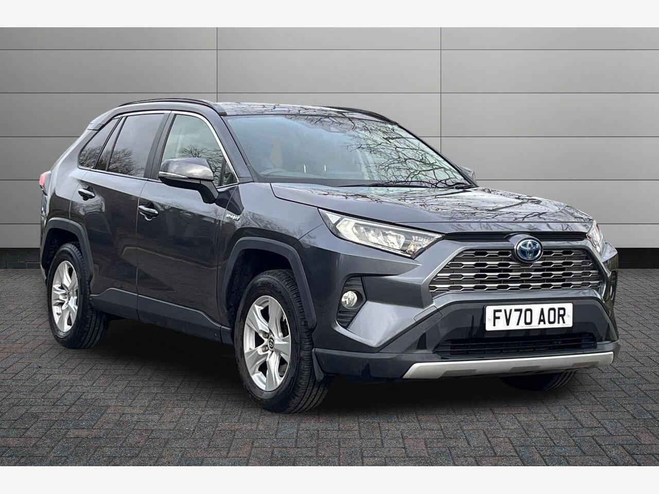 Main listing image - Toyota RAV4
