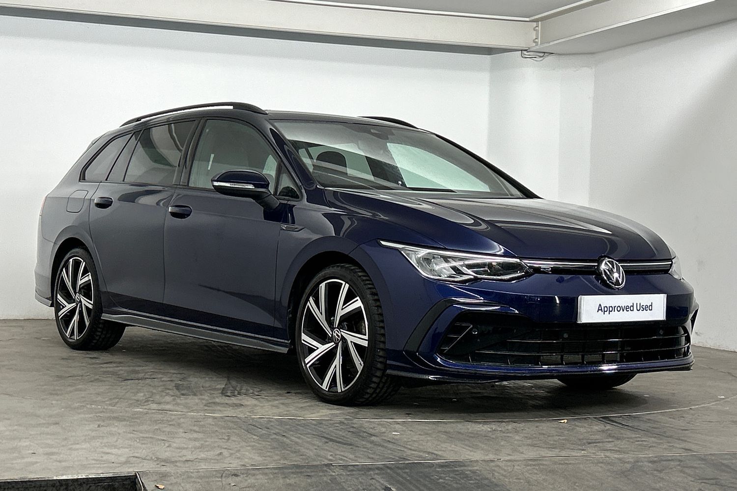 Main listing image - Volkswagen Golf Estate