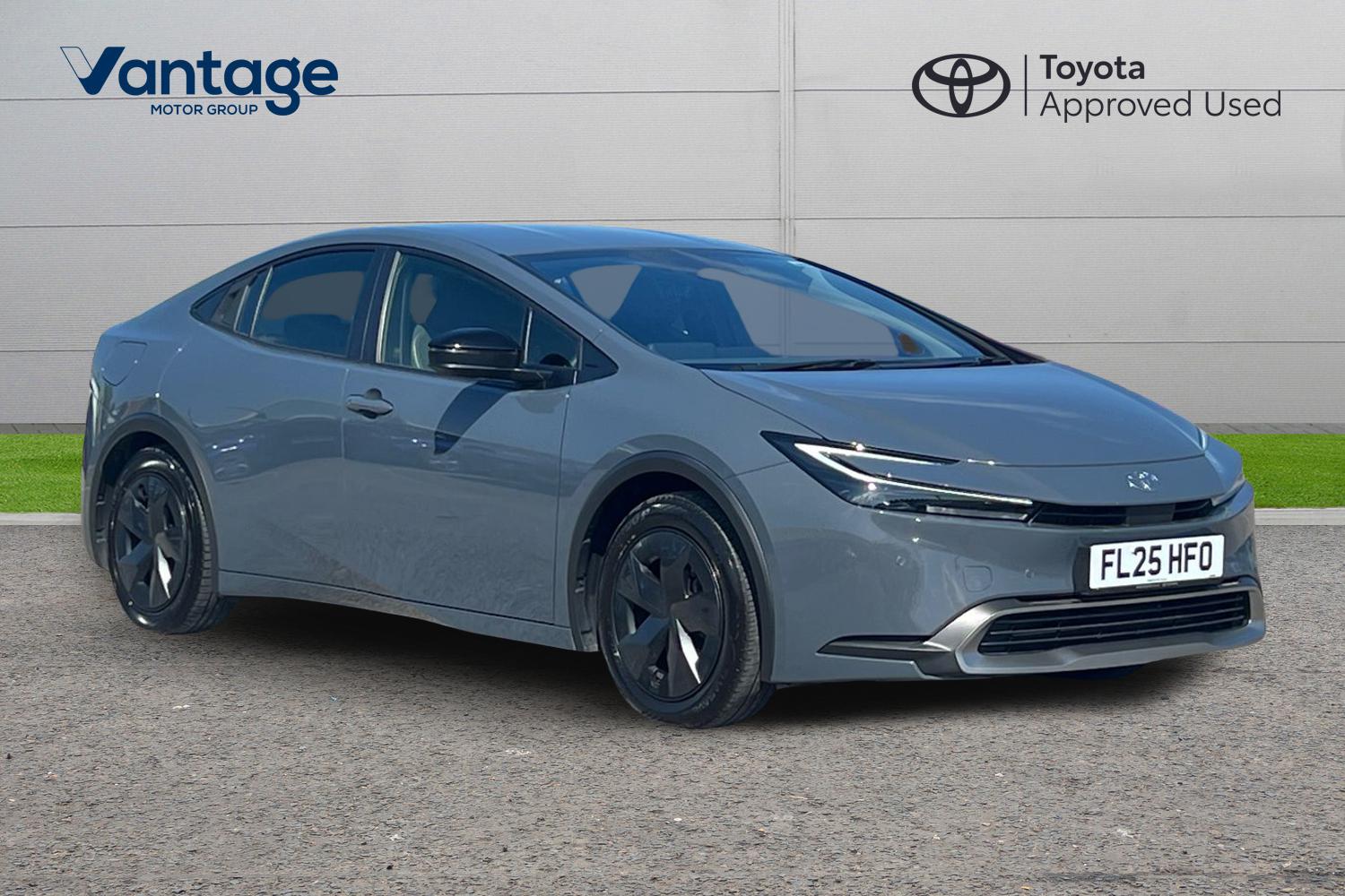 Main listing image - Toyota Prius